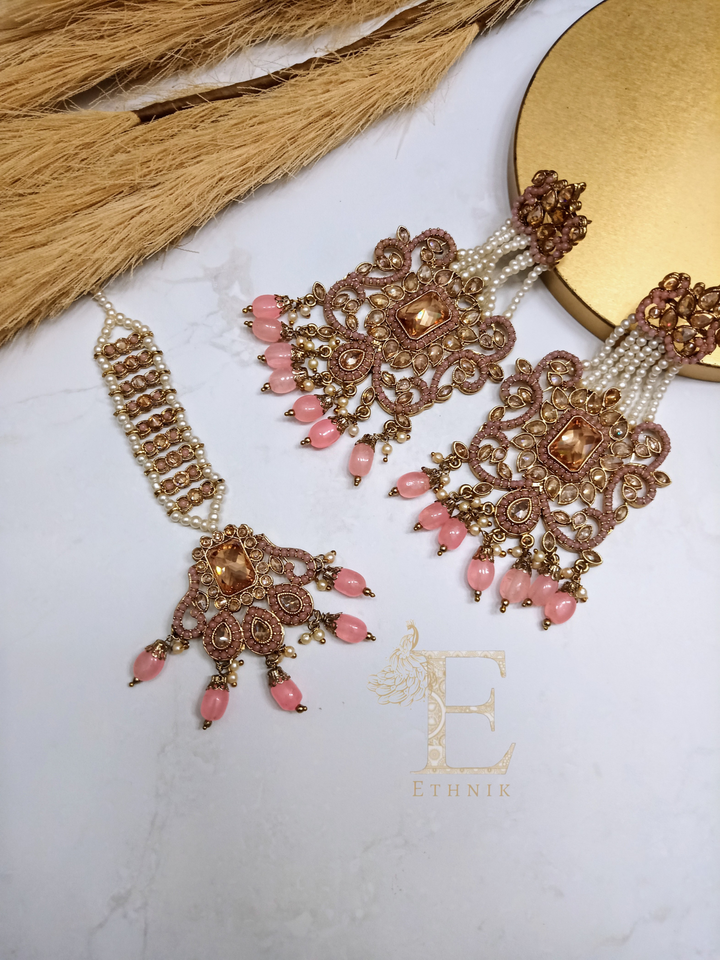 Balam Pichkari - Light Pink