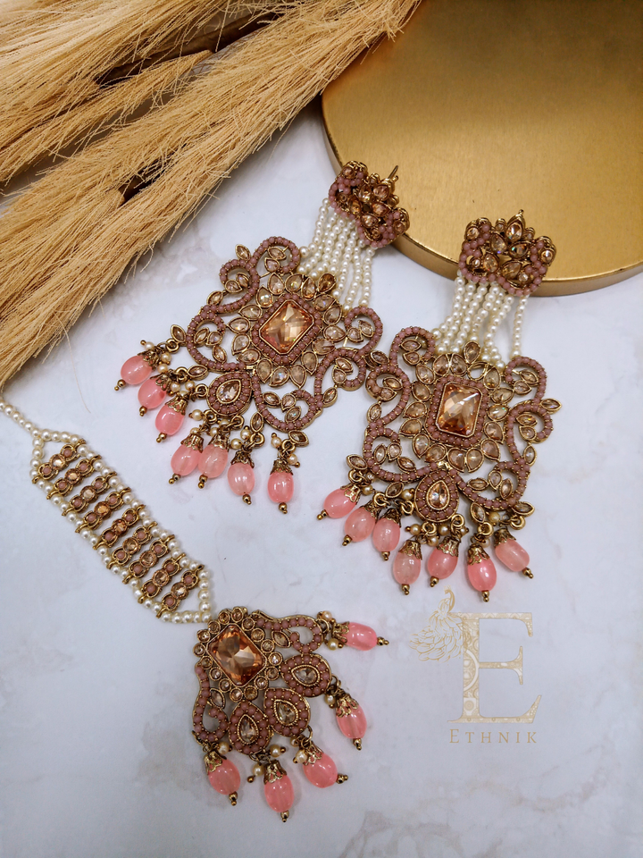 Balam Pichkari - Light Pink